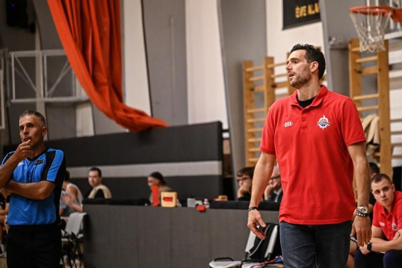 Kosztisz Fivosz máris távozik Veszprémből - Fotó: veszpremkosar.hu