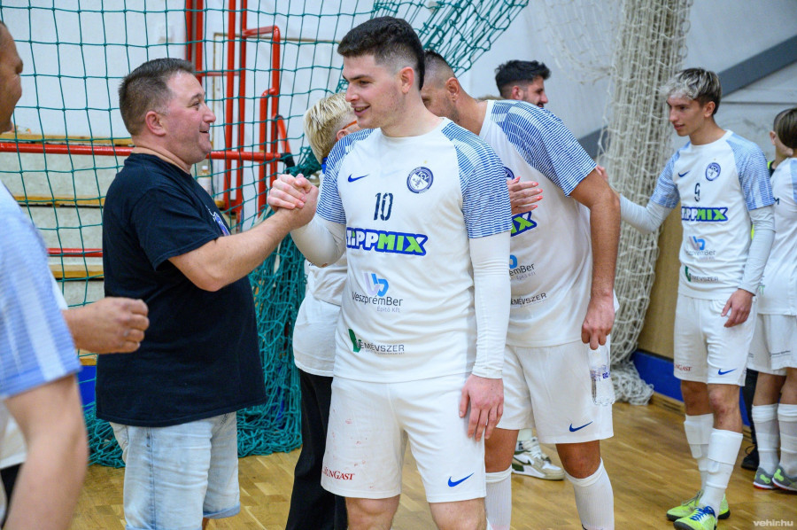 Tízből tíz! (archív fénykép)