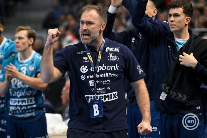 Michael Apelgren, a Szeged vezetőedzője a férfi kézilabda Bajnokok Ligája csoportkörében játszott OTP Bank - Pick Szeged - PPD Zagreb mérkőzésen a szegedi Pick Arénában 2025. november 27-én. MTI/Czeglédi Zsolt