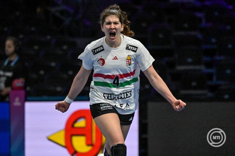 Rotterdam, 2025. december 3. Tóvizi Petra a német-holland közös rendezésű női kézilabda-világbajnokság középdöntőjének 1. fordulójában játszott Magyarország-Románia mérkőzésen Rotterdamban 2025. december 3-án. MTI/Szigetváry Zsolt