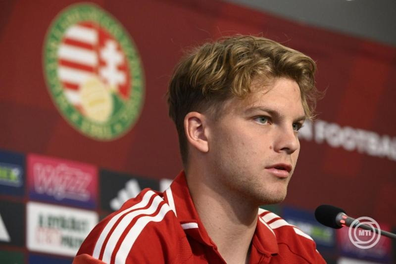 Schäfer András a magyar labdarúgó-válogatott sajtótájékoztatóján az MLSZ Telki Edzőközpontjában 2026. március 27-én. A magyar válogatott Szlovéniával játszik felkészülési mérkőzést március 28-án a Puskás Arénában. MTI/Bodnár Boglárka