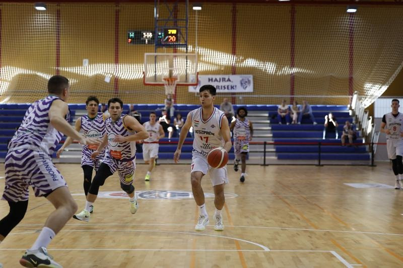 Insedo Veszprém KK – Phoenix-MT Fót 84–91 (21–26, 23–25, 27–17, 13–23)  - fotó: Szász Péter // veszpremkosar.hu