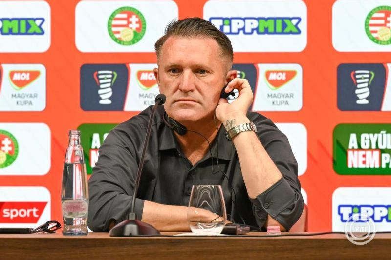 Robbie Keane, a Ferencváros vezetőedzője a labdarúgó MOL Magyar Kupa döntőjének sajtótájékoztatóján a Puskás Arénában 2026. május 5-én. A fináléban a Ferencváros és a Zalaegerszeg játszik a Puskás Arénában. MTI/Illyés Tibor