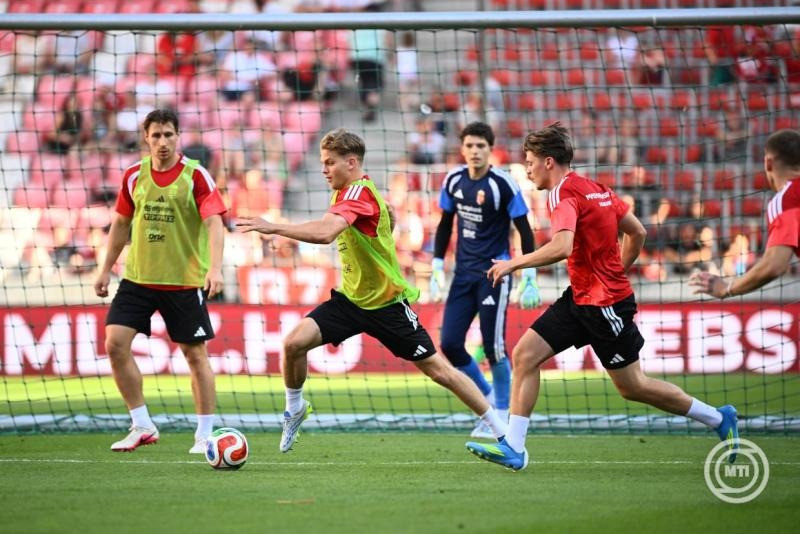 A magyar labdarúgó-válogatott edzése a debreceni Nagyerdei Stadionban 2026. június 8-án. A csapat másnap Kazahsztán ellen játszik barátságos mérkőzést. MTI/Czeglédi Zsolt