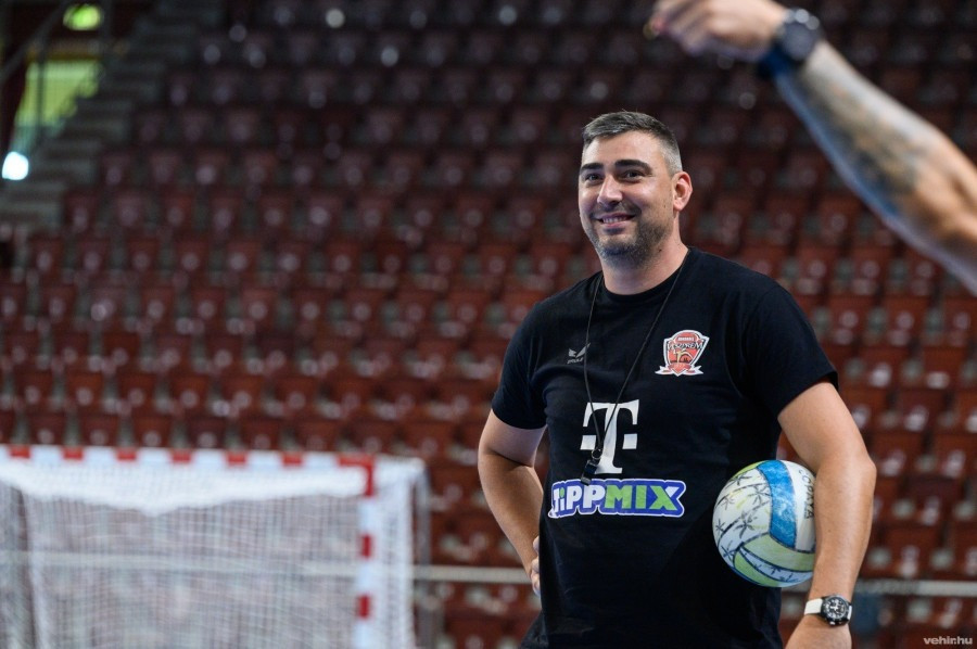 Gulyás Péter az NB I/B-s Várpalota vezetőedzője lesz (archív fotó)