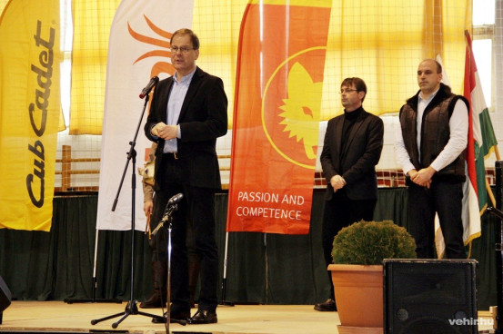 Dr. Navracsics Tibor megnyitója<br>A galéria megtekintéséhez kattintson a képre