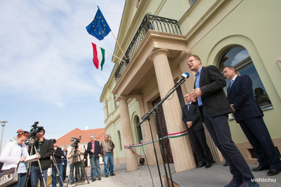 Galériánk a képre kattintva megtekinthető!