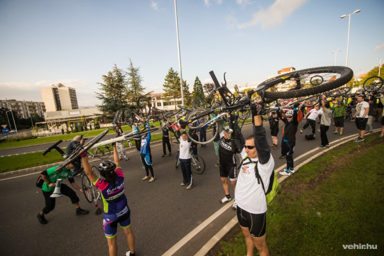 Az Autómentes Napon készült képgalériánkért kattintson a fotóra!