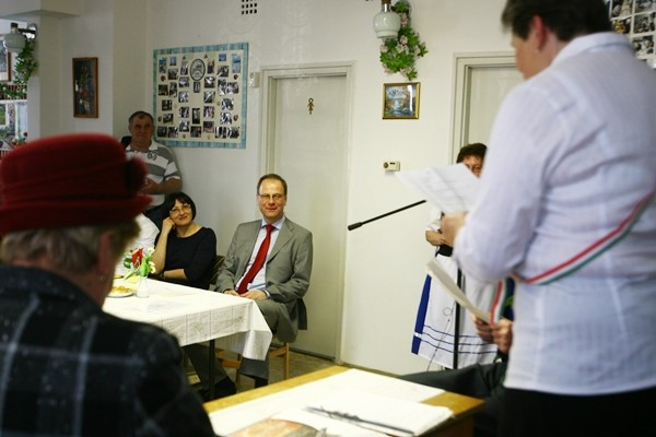 Az idősek verssel, énekkel, színdarabbal és tánccal készültek erre a napra