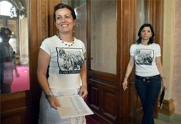 Az MSZP aláírás-gyűjtése