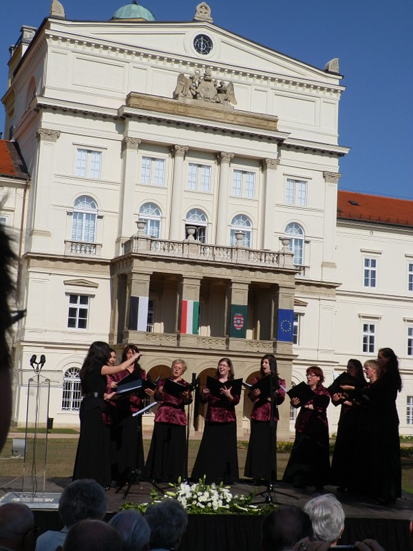 Rapszódia énekegyüttes