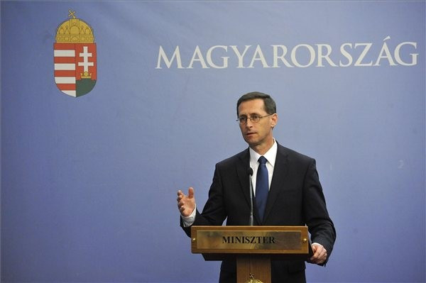 Varga Mihály (mti-fotó)