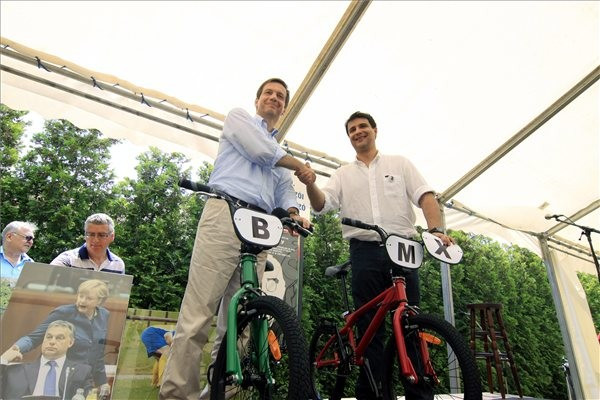 Bajnai Gordon és Mesterházy Attila (MTI-fotó)