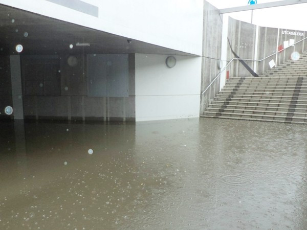 A legismertebb közösségi oldalon számos kép mutatja, milyen állapotok uralkodtak Veszprémben szerda reggel<br>Fotó: facebook.com