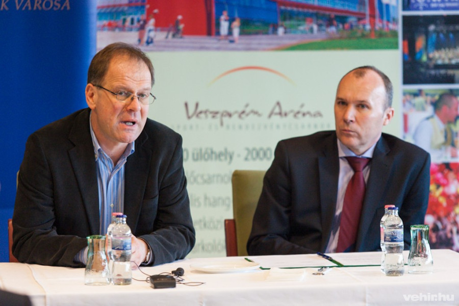 dr. Navracsics Tibor, Porga Gyula