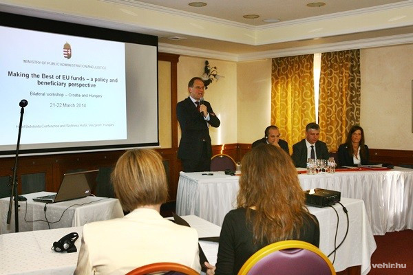 dr. Navracsics Tibor