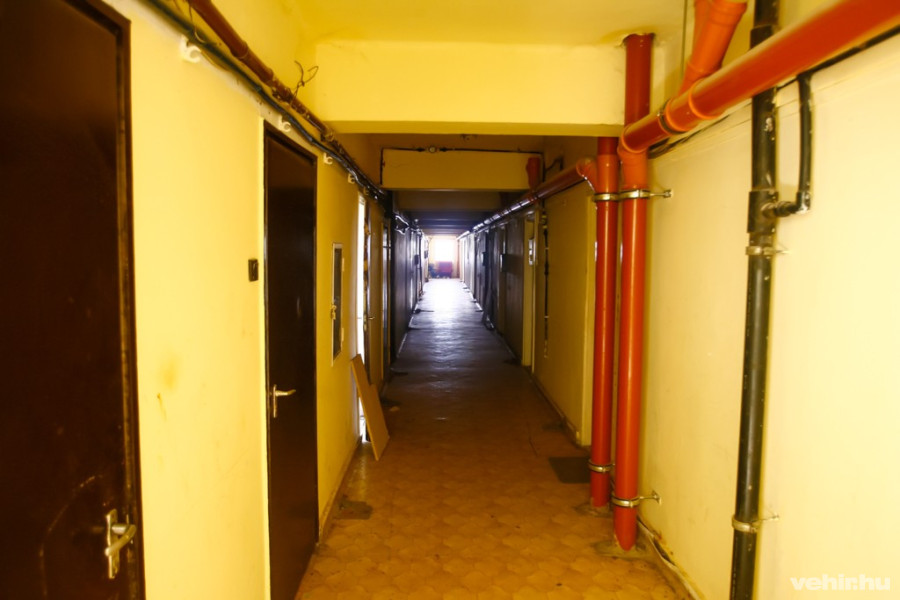 Az első emeletet teljesen átalakítják