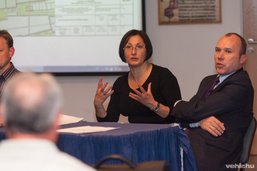 Brányi Mária alpolgármester és Porga Gyula polgármester