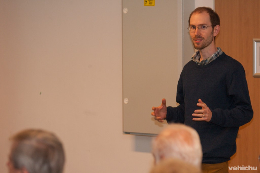 A zeneiskola fejlesztéséről a terveket készítő Szabó András számolt be