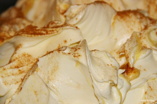 Keljföl tejföl - bizony, tejföl alappal is lehet dolgozni