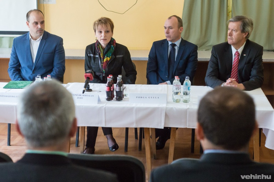 Sövényházi Balázs, Czunyiné Bertalan Judit, Porga Gyula és Némedi Lajos