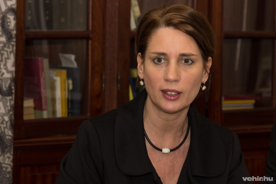 Dr. Némthné dr. Szent-Gály Edit