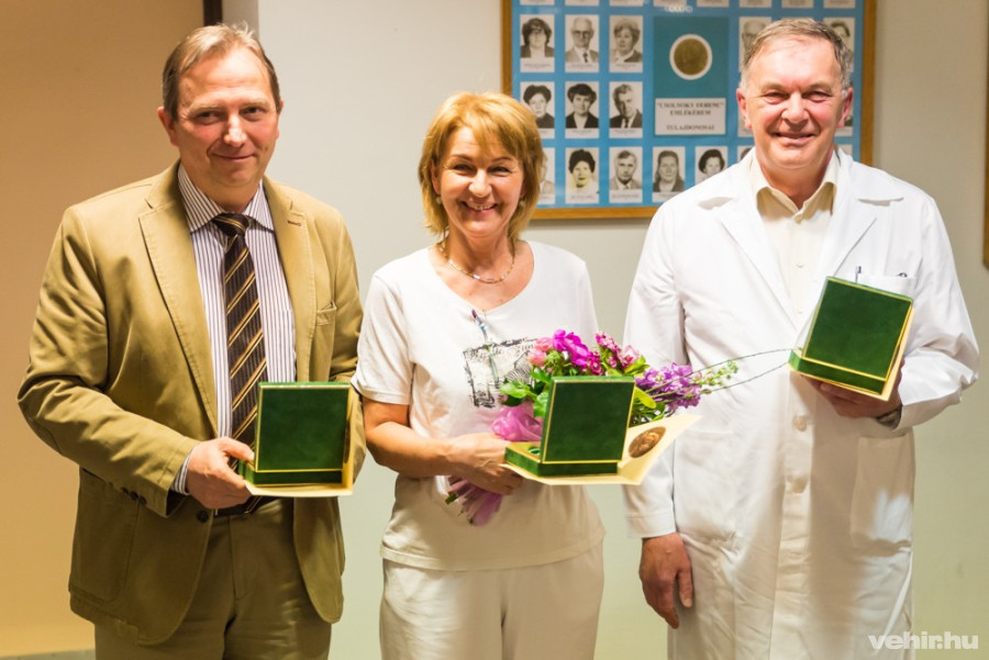 A díjazottak: dr. Gécs Sándor, Tamás Gizella és dr. Moldoványi István