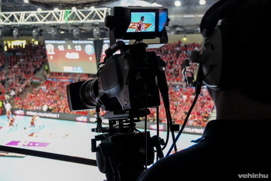 Munkában a snittelő kamera