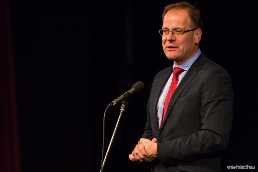 Dr. Navracsics Tibor