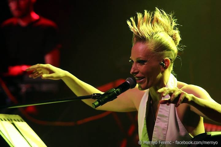 Pásztor Anna a Hangvillában