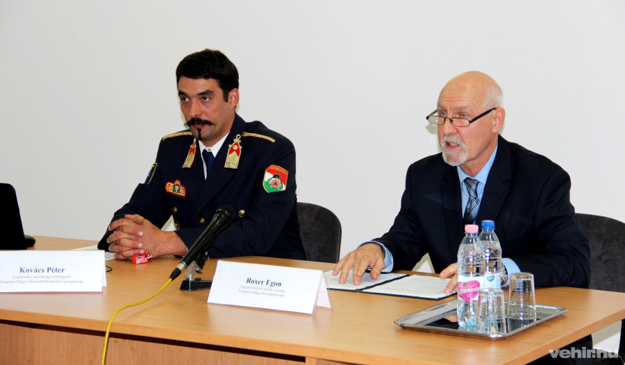 Kovács Péter, Roxer Egon