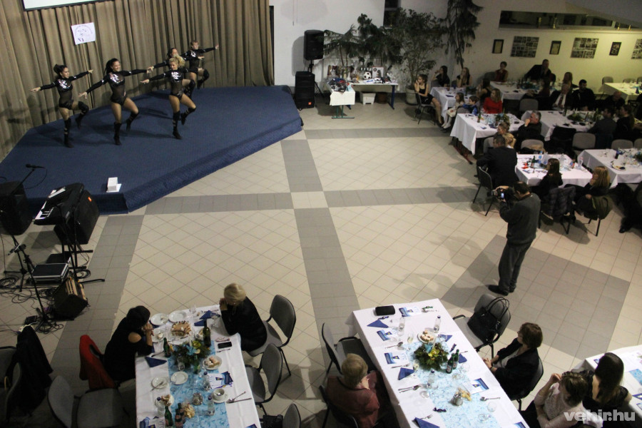 A Kid Rock and Roll táncosai