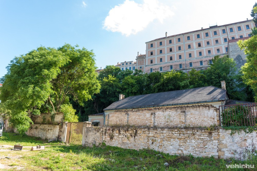Fejlesztenék a Deákutcai területet