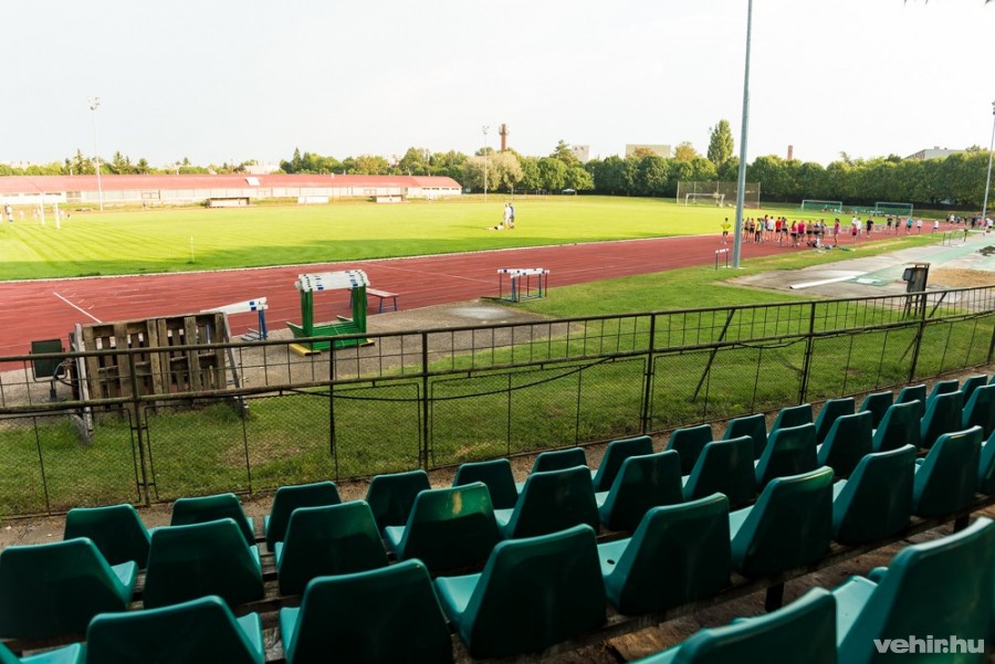 A VLS Veszprém a stadionban fogadhatja a Sárvárt az NB III nyitányán (archív fotó)