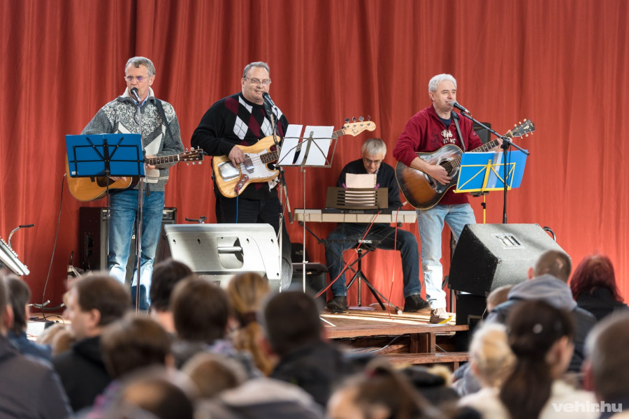 A gyerekeket a Borkőmoszat együttes szórakoztatta