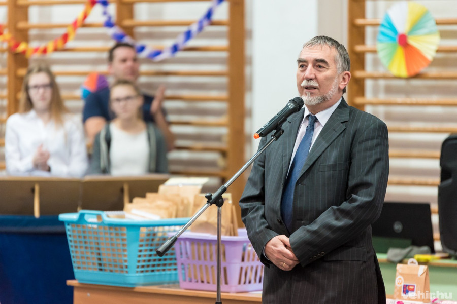 Halmay György László iskolaigazgató 