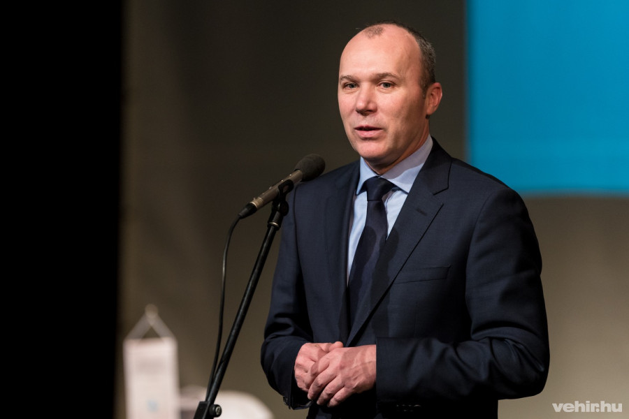 porga gyula szerint az ilyen versenyek visszaadhatják a szakma presztizsét