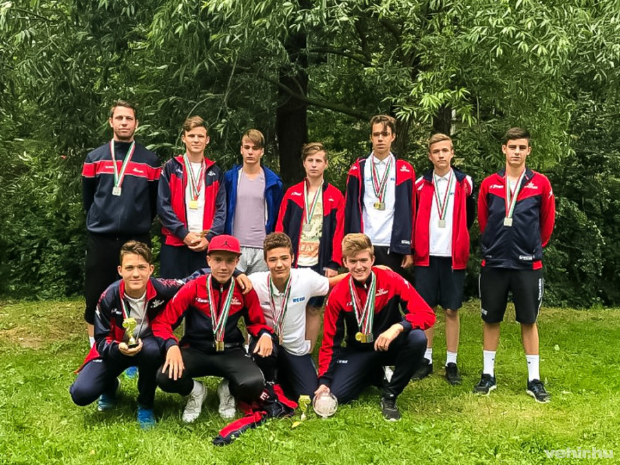 Donát Máté és csapata