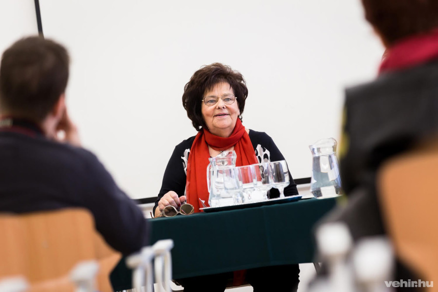 az est háziasszonya, bodnár istvánné zsóka