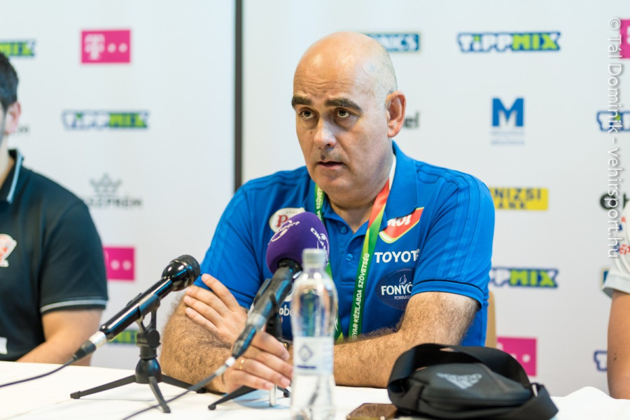 Pastor hosszabbított Szegeden (archív fotó)