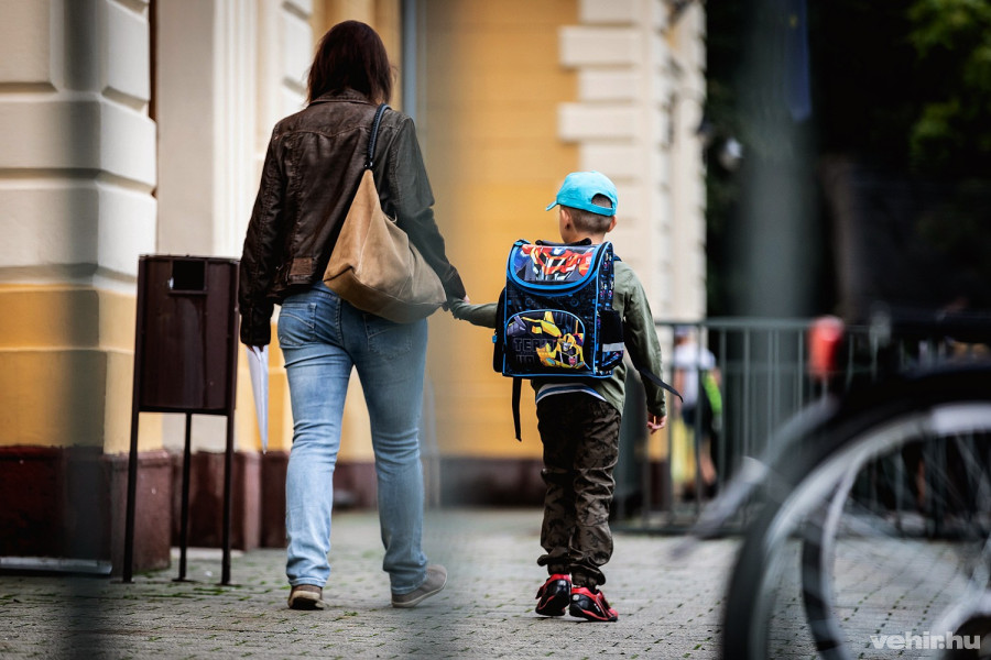 A tankerületben 10 678 általános iskolás kezdi az évet