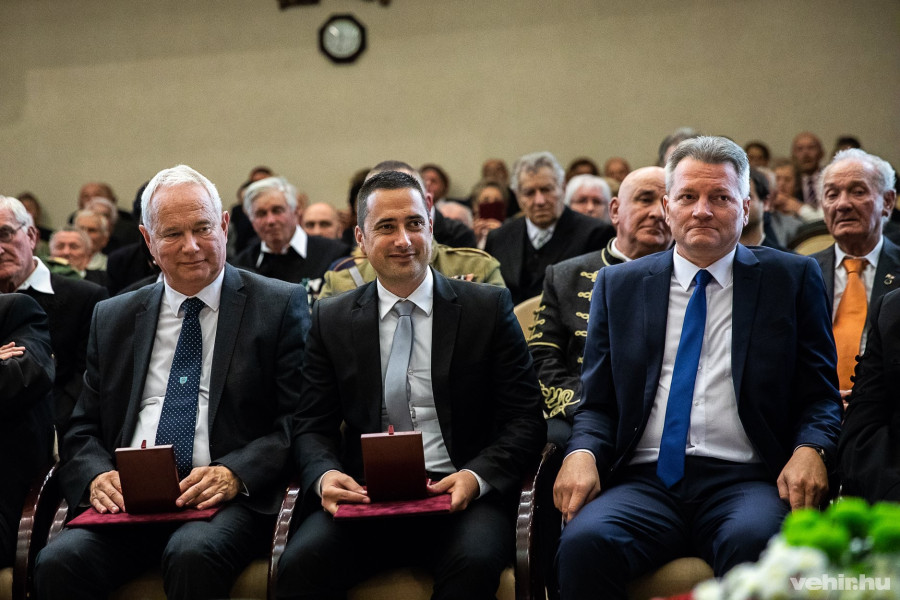 Polgárdy Imre és Ovádi Péter is elismerést vehetett át a szervezettől