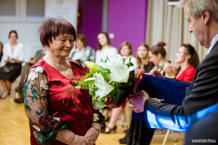 Huszár Józsefné Júlia