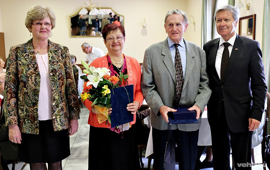 Édes gyuláné, Kiss Károlyné, Kiss Károly és Némedi Lajos alpolgármester