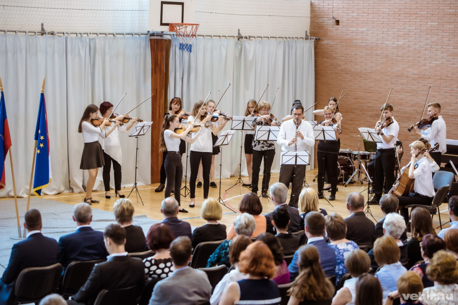 Az ünnepségen a Lovassy Kamarazenekar lépett fel