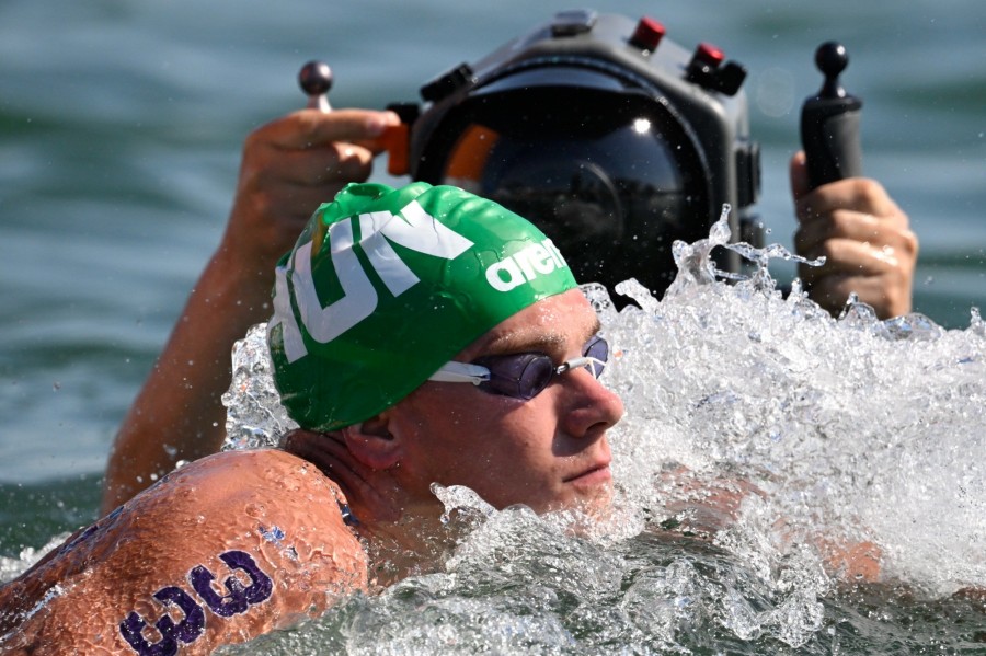 Rasovszky Kristóf a férfi nyíltvízi úszók 5 kilométeres versenyén a vizes világbajnokságon a budakalászi Lupa-tavon 2022. június 27-én. MTI/Szigetváry Zsolt 