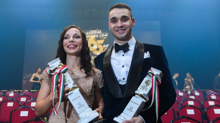  Kozák Luca és Milák Kristóf a 2022-es év legjobb sportolójának járó díjjal - Fotó: MTI/Illyés Tibor (archív)