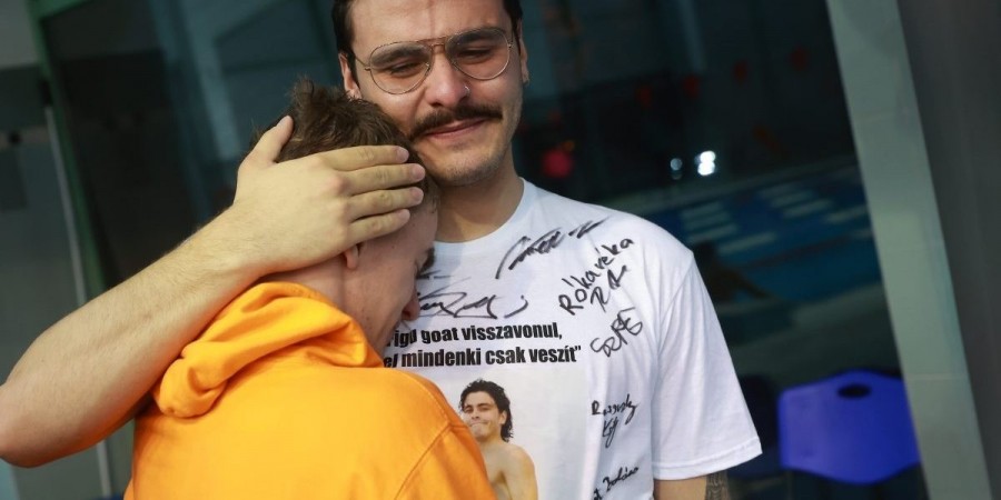 Betlehem Dávid könnyek között búcsúzott klubtársától, Kalmár Ákostól - Fotó: MÚSZ