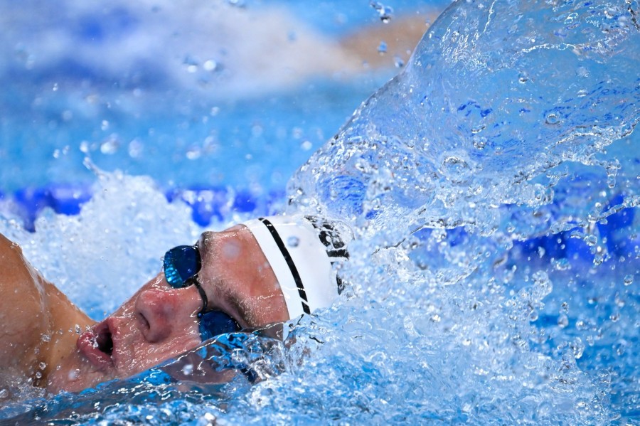 Rasovszky Kristóf a férfi 400 méteres gyorsúszás előfutamában a dohai vizes világbajnokságon 2024. február 11-én. MTI/Kovács Tamás