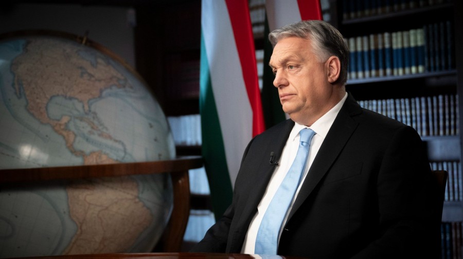 Orbán Viktor kormányfő a Karmelita kolostorban 2024. március 10-én. (Fotó: MTI/Miniszterelnöki Sajtóiroda/Benko Vivien Cher)